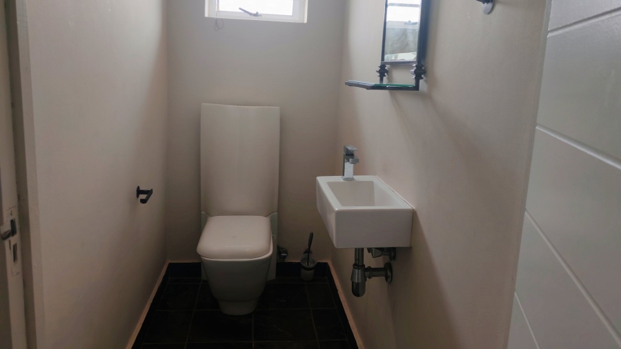 3 Bedroom Property for Sale in Reebok Western Cape